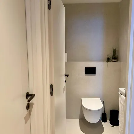 Hyper Centre, Front De *