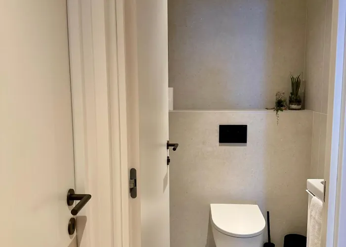 Hyper Centre, Front De *